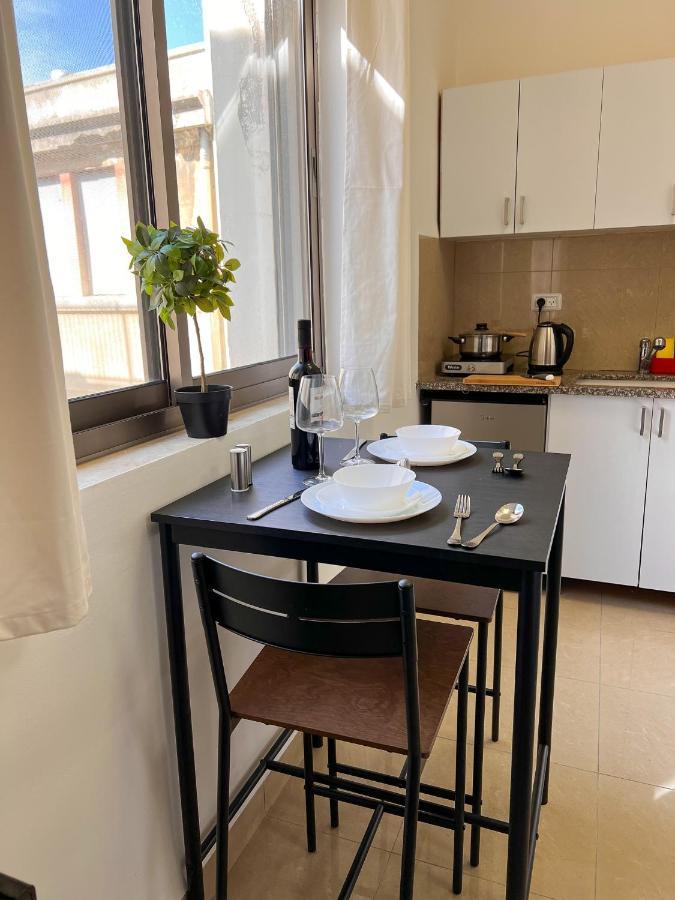 Paris Square Apartments Downtown Haifa Zimmer foto